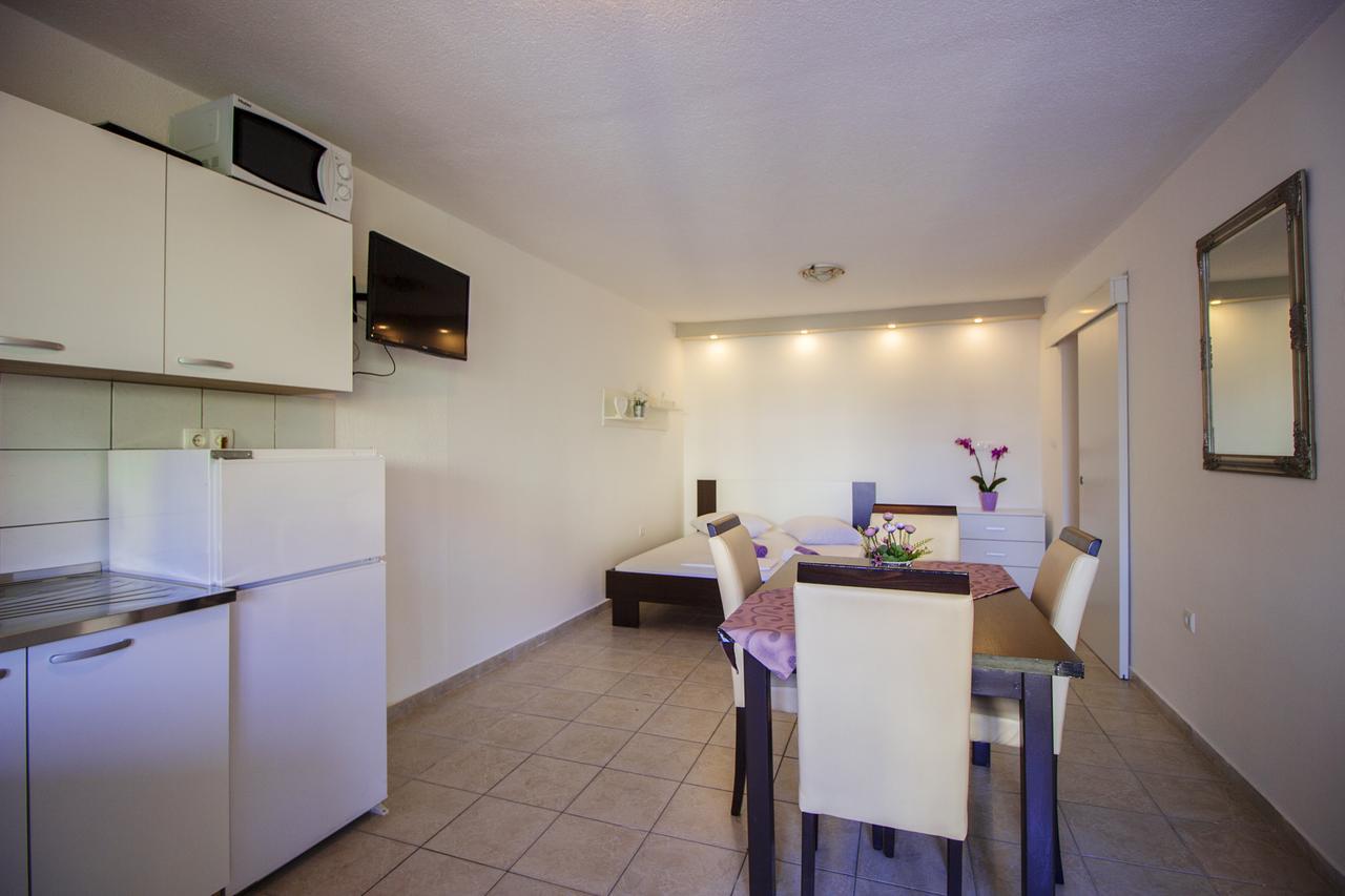 Apartments Hajdi Duće エクステリア 写真