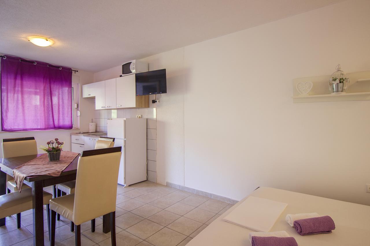 Apartments Hajdi Duće エクステリア 写真