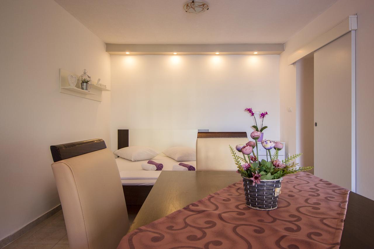 Apartments Hajdi Duće エクステリア 写真